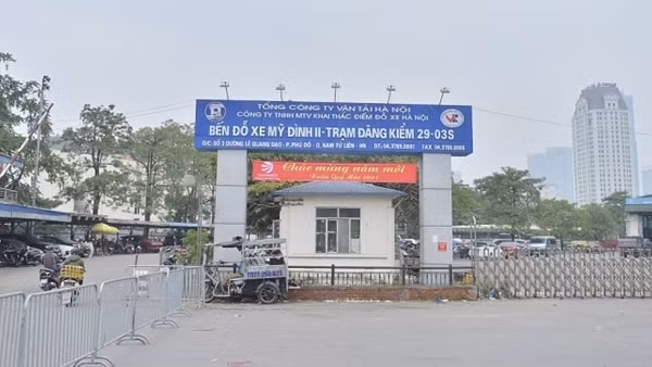 Từ chiều 11/3, có 5 trung tâm đăng kiểm đầu tiên ở Hà Nội được CSGT hỗ trợ