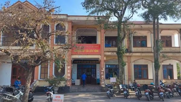 Giám đốc văn phòng đăng ký đất đai “bay chức” vì đất