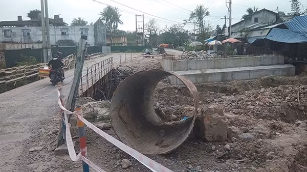 Dự án đô thị xanh thi công “rùa bò”, người dân bức xúc