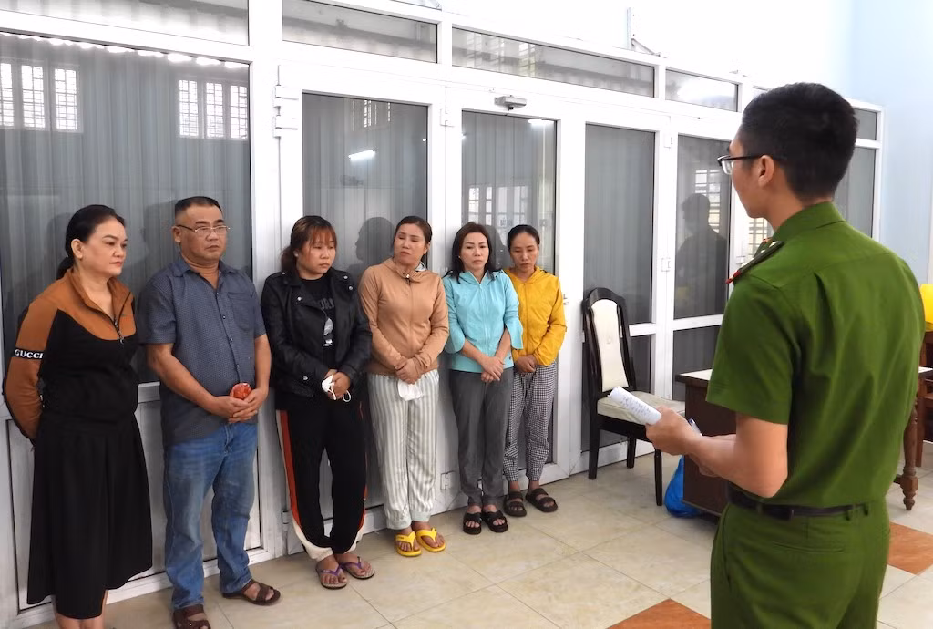 Triệt phá đường dây đánh đề hơn 60 tỷ đồng do một phụ nữ cầm đầu -0