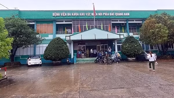 4 người bị ngộ độc sau khi ăn lễ cúng đâm trâu, 1 người tử vong
