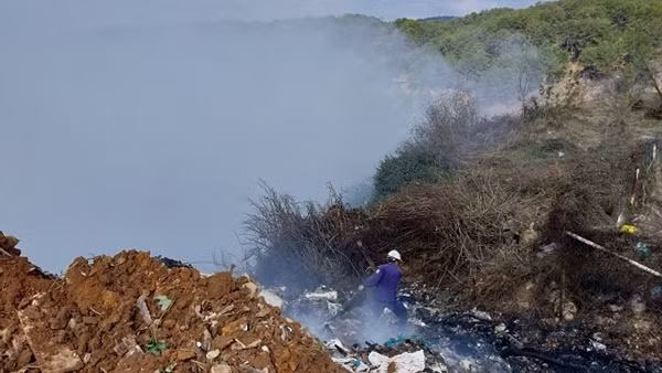 Bãi rác Cam Ly Đà Lạt bốc cháy nhiều ngày gây ô nhiễm nghiêm trọng