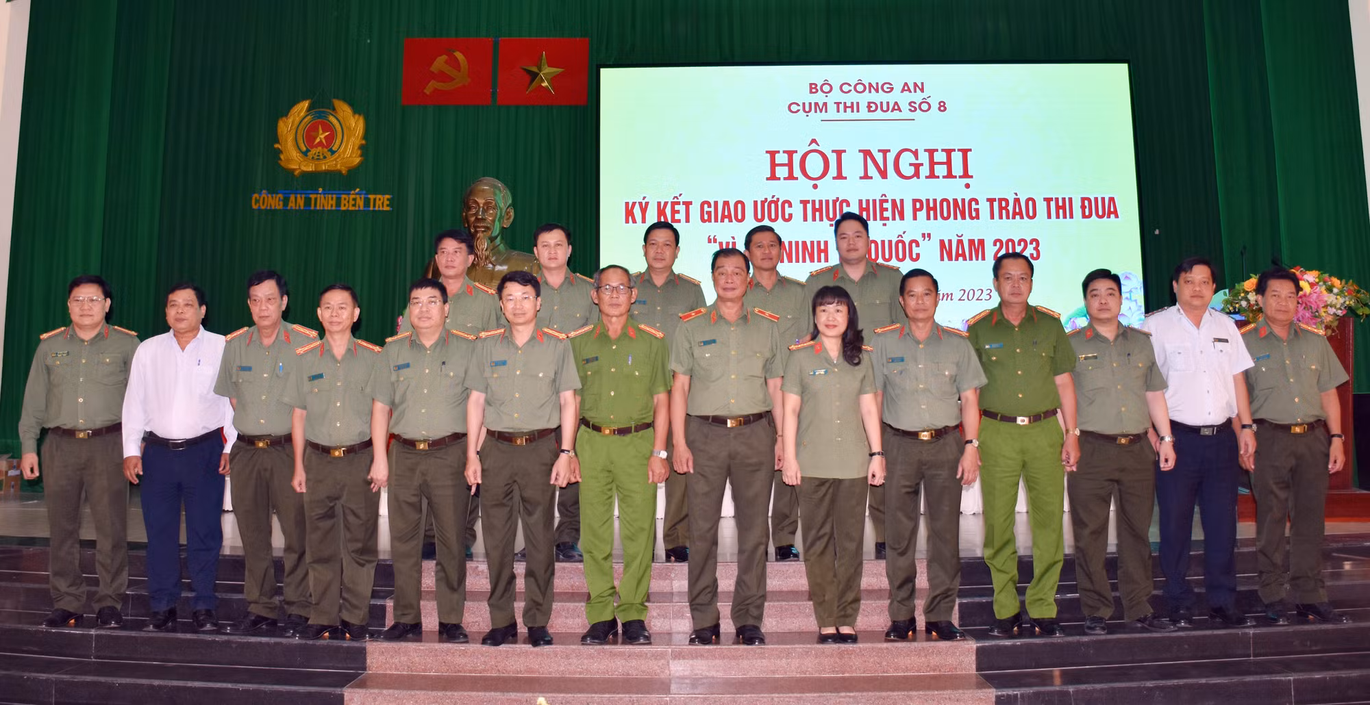 Cụm Thi đua số 8 - Bộ Công an ký giao ước thi đua “Vì ANTQ” năm 2023 -0