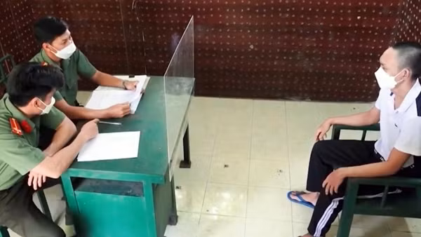 Cảnh giác thủ đoạn lừa đảo bằng tiền giả, vàng giả ở vùng nông thôn