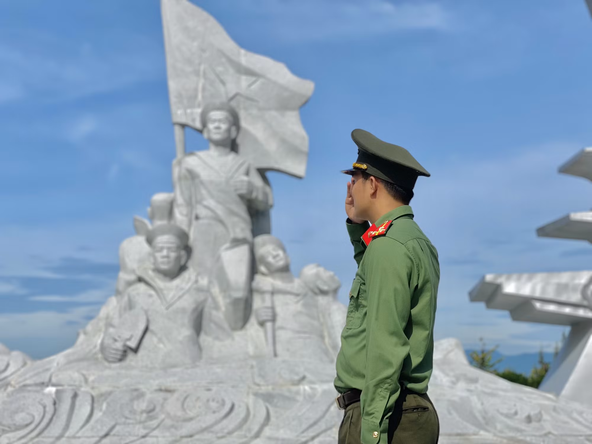  Tưởng niệm 64 cán bộ, chiến sĩ Hải quân Việt Nam chiến đấu và anh dũng hy sinh trên đảo Gạc Ma -1
