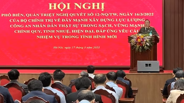 Thành ủy Hà Nội quán triệt Nghị quyết số 12 của Bộ Chính trị