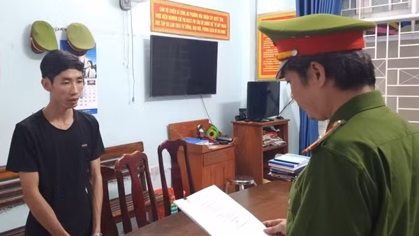 “Người dơi” chuyên đột nhập gắp mồi sa lưới