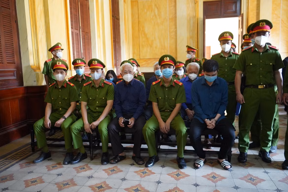 Cựu Tổng giám đốc Ngân hàng DAB bị đề nghị “cõng” thêm 20 năm tù -0