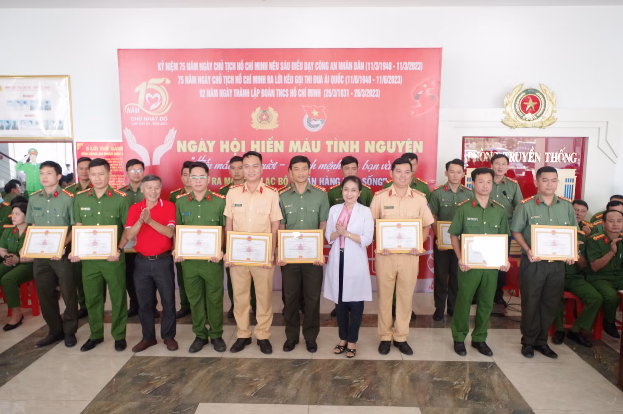 Hơn 150 cán bộ - chiến sĩ Công an tỉnh Ninh Thuận hiến máu tình nguyện -0