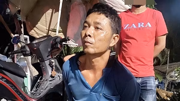 Khởi tố đối tượng vi phạm nồng độ cồn, dùng gạch ném công an