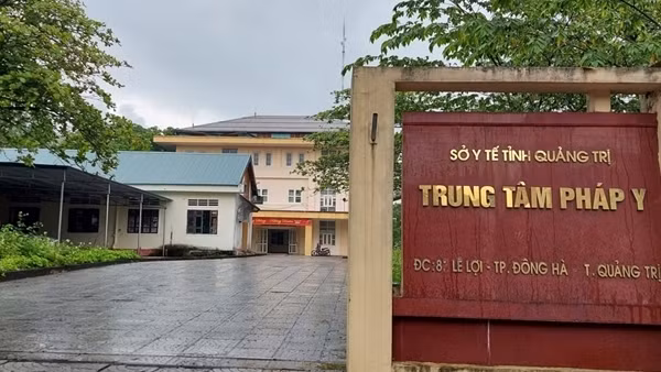 Giám định "xương sườn gãy thiếu", Giám đốc Trung tâm Pháp y tỉnh Quảng Trị bị bắt