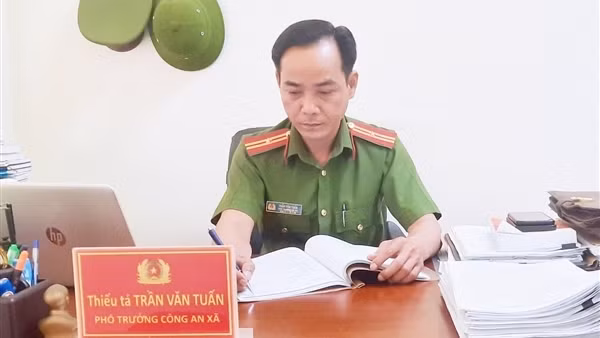 Đến với người dân bằng những việc làm thiện nguyện