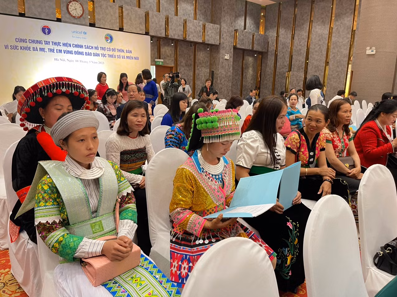 Hơn 1.500 cô đỡ thôn, bản ngừng hoạt động do không có kinh phí -0