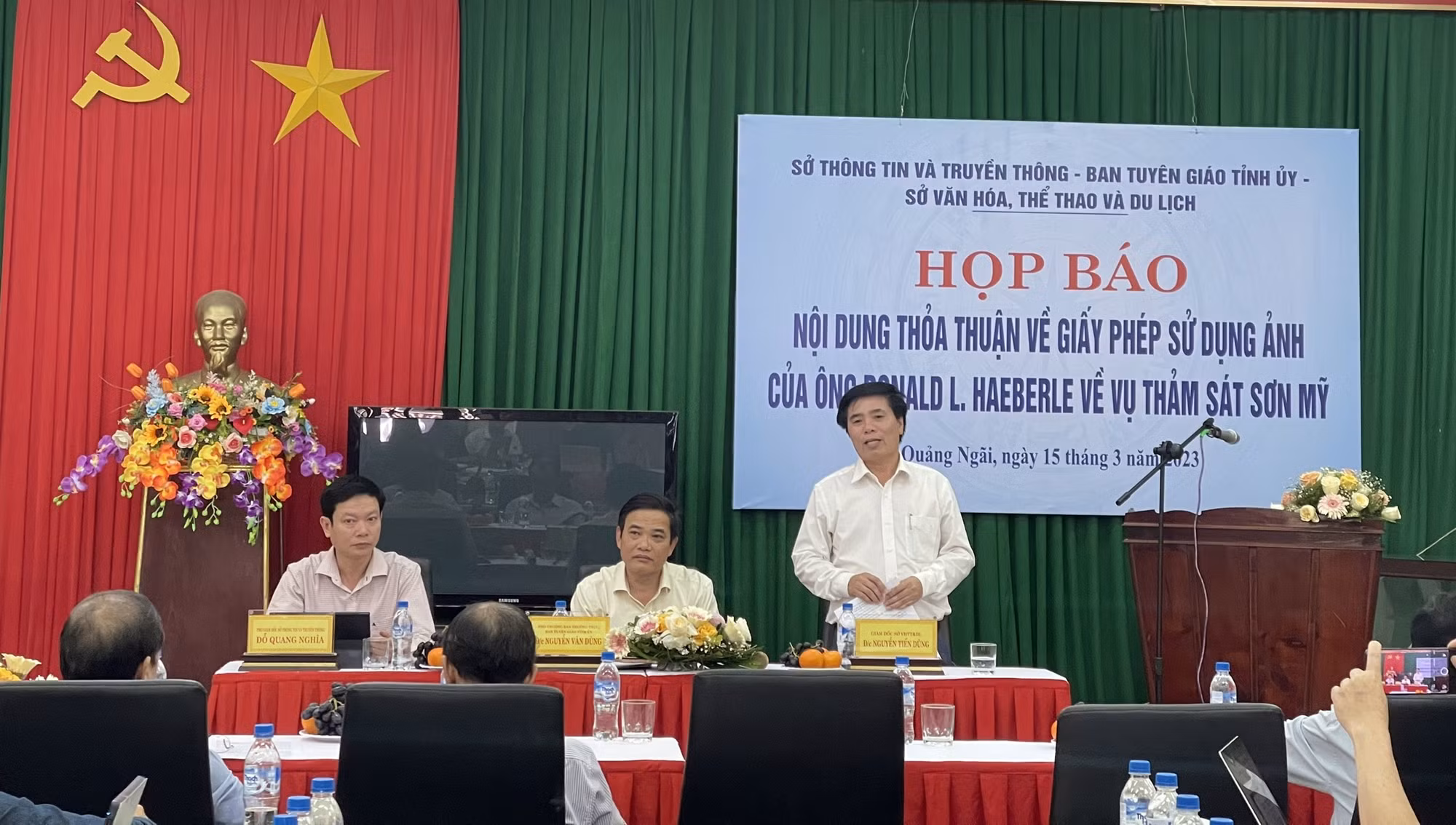 Thỏa thuận bản quyền những bức ảnh về thảm sát Sơn Mỹ -0