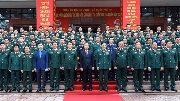 Tuyên dương gương mặt trẻ triển vọng toàn quân năm 2022