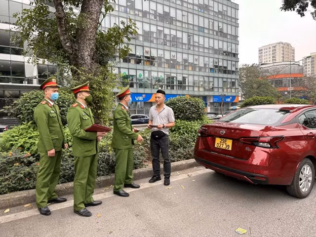 Lập lại trật tự công cộng tại Hà Nội: Nỗ lực của cơ quan chức năng thôi chưa đủ -0