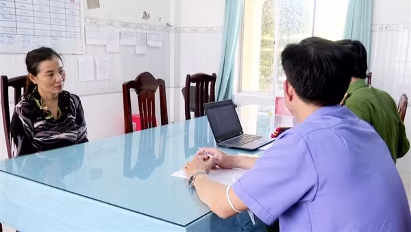Chủ hụi mạo danh hụi viên "hốt" hàng trăm triệu đồng