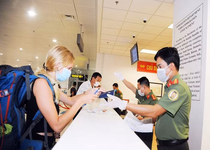 Đề xuất sửa đổi, bổ sung Luật Nhập cảnh, xuất cảnh, quá cảnh, cư trú của người nước ngoài tại Việt Nam -0