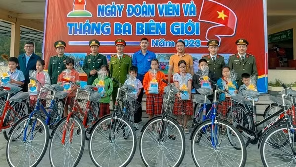 Tuổi trẻ Công an tỉnh Thừa Thiên-Huế với nhiều hoạt động ý nghĩa hướng về vùng biên giới