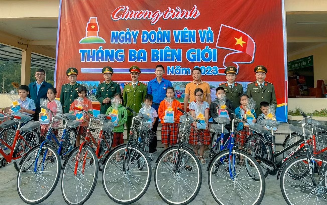 Tuổi trẻ Công an tỉnh Thừa Thiên-Huế với nhiều hoạt động ý nghĩa hướng về vùng biên giới -0