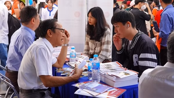 Thí sinh cần cân nhắc kỹ khi chọn ngành học mới