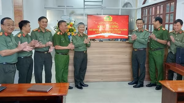 Ra mắt mô hình “Thực hiện dịch vụ công trực tuyến lĩnh vực Quản lý hành chính về TTXH”