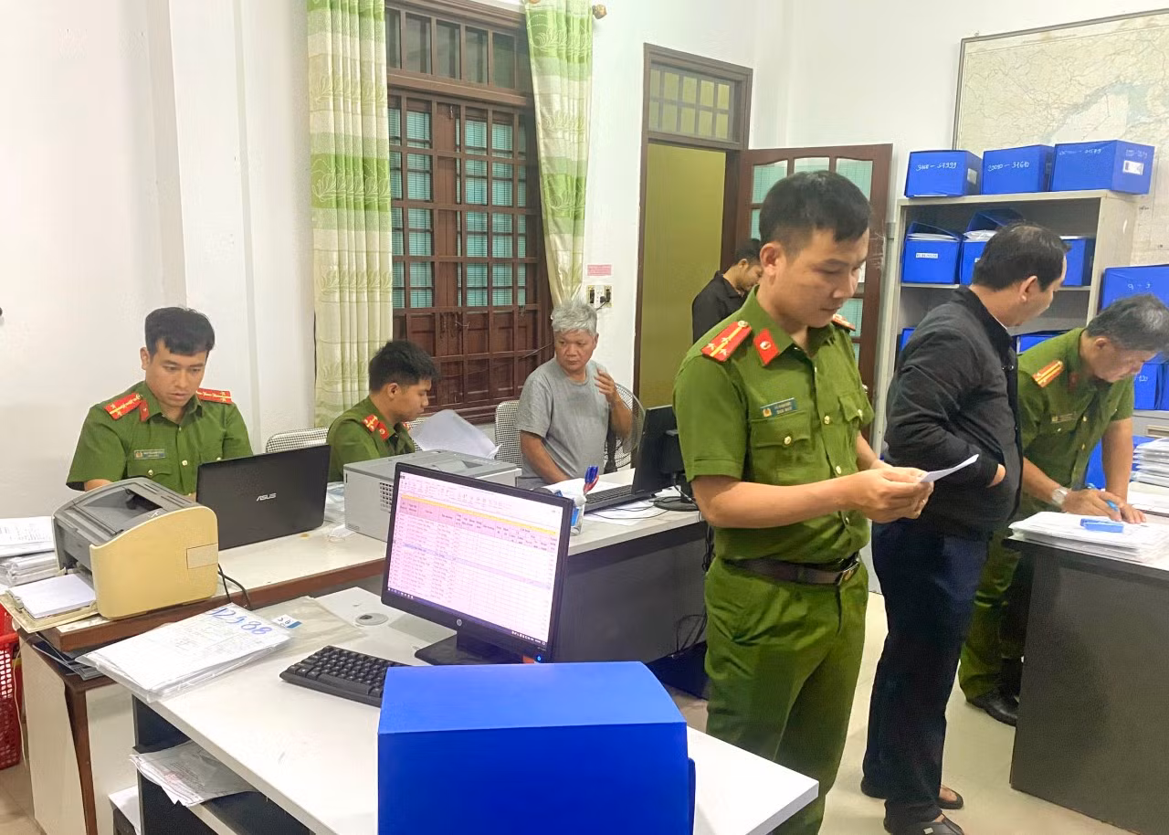 Khám xét khẩn cấp Phòng Đăng kiểm tàu cá, Chi cục Thủy sản Đà Nẵng -0