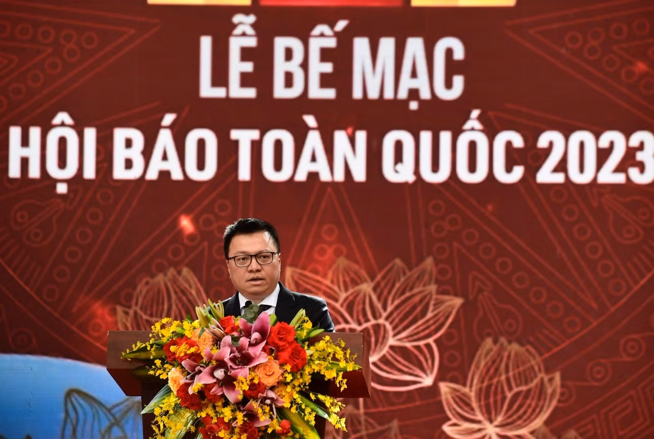 Xây dựng nền báo chí, truyền thông chuyên nghiệp, nhân văn và hiện đại -0