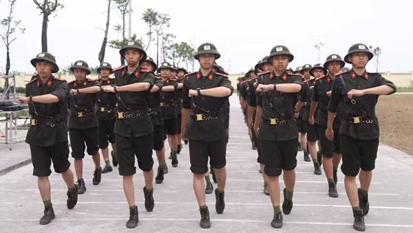 Trải nghiệm những ngày đầu học tập, huấn luyện của tân binh CAND