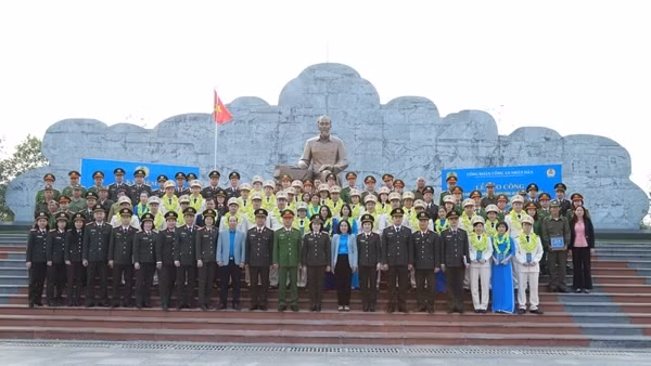 Tuyên dương 75 gương đoàn viên Công đoàn CAND tiêu biểu trong học tập, thực hiện Sáu điều Bác Hồ dạy