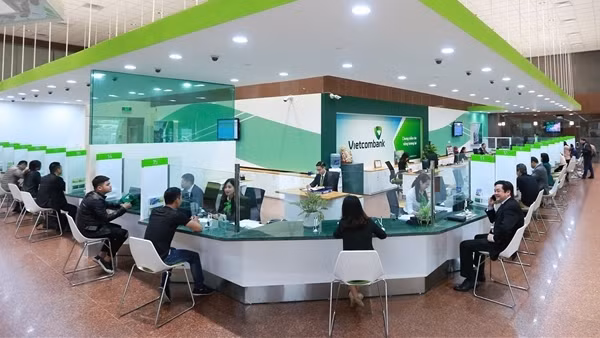 Ngân hàng giảm lãi suất điều hành, nguồn vốn sẽ được khơi thông?