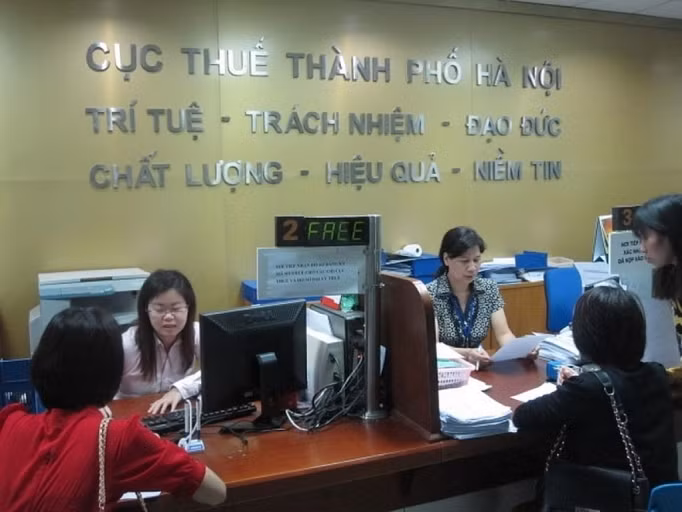 Tăng cường kiểm tra, xử lý nghiêm hành vi nhũng nhiễu của cán bộ thuế -0