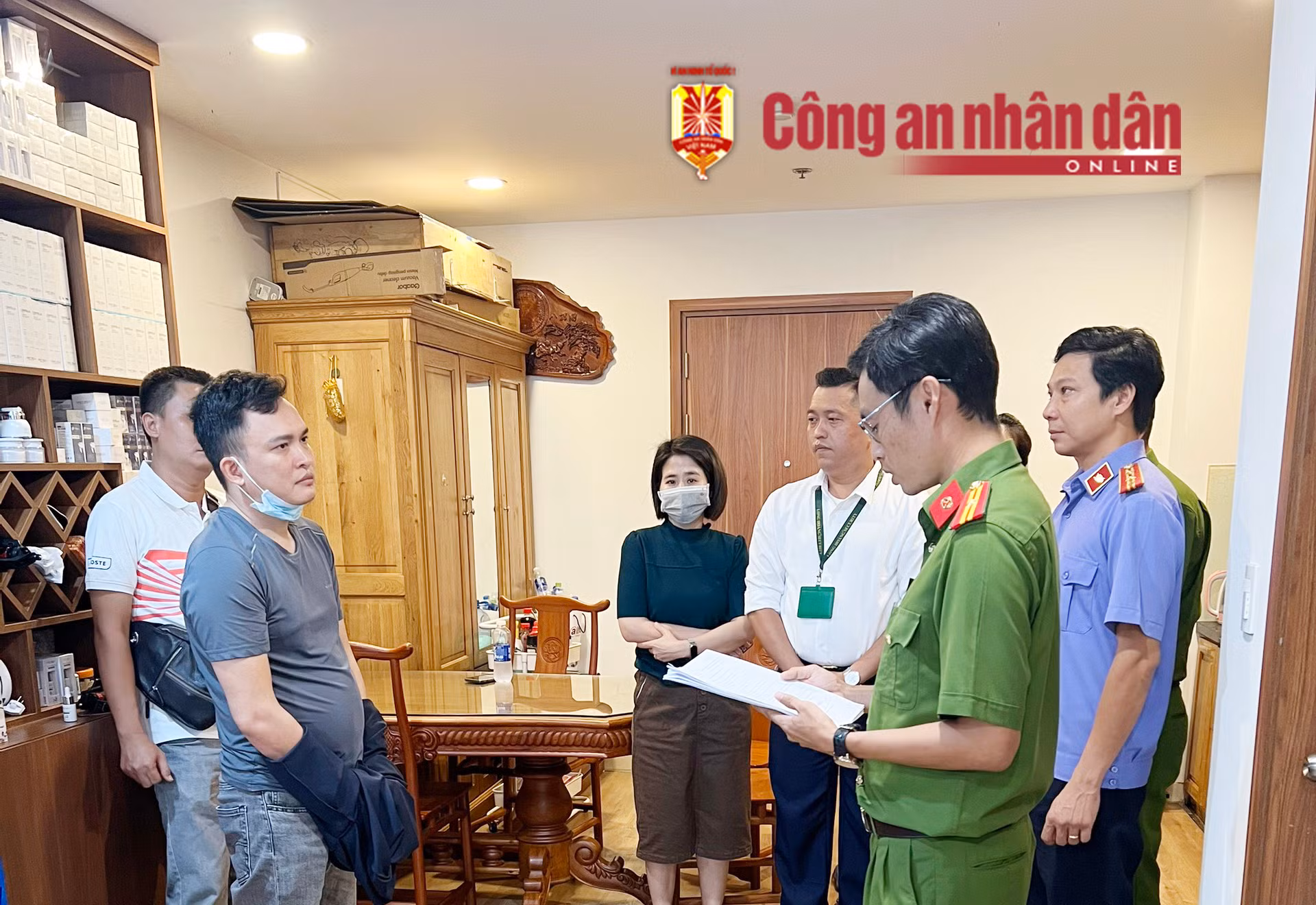 Bắt tạm giam đối tượng vu khống, xúc phạm nhân phẩm người khác -0