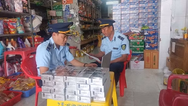 Lực lượng QLTT ngăn chặn hàng hóa không rõ nguồn gốc xuất xứ lưu thông trên thị trường