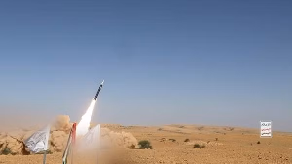 Houthi bắn tên lửa siêu vượt âm vào "mục tiêu trọng yếu" của Israel