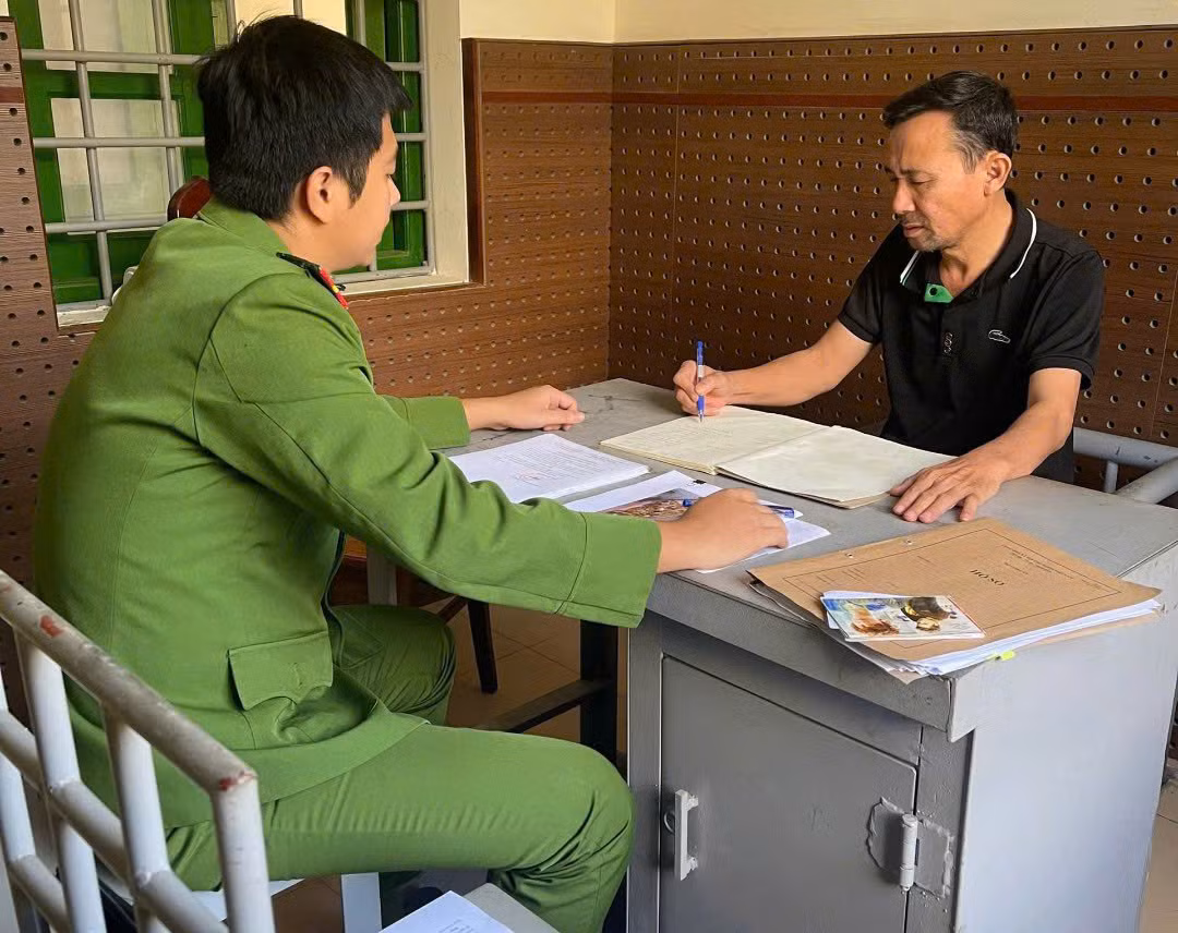 Khởi tố đối tượng khai thác vàng trái phép ở Mai Châu -0