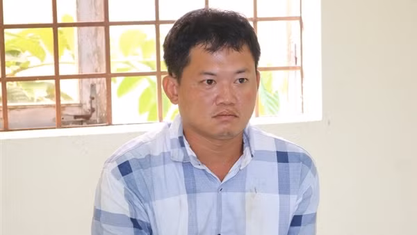 Lừa bán đất để chiếm đoạt 250 triệu đồng