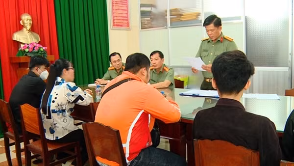 Công an Đồng Tháp cảnh báo tình trạng mua bán trái phép tài khoản ngân hàng