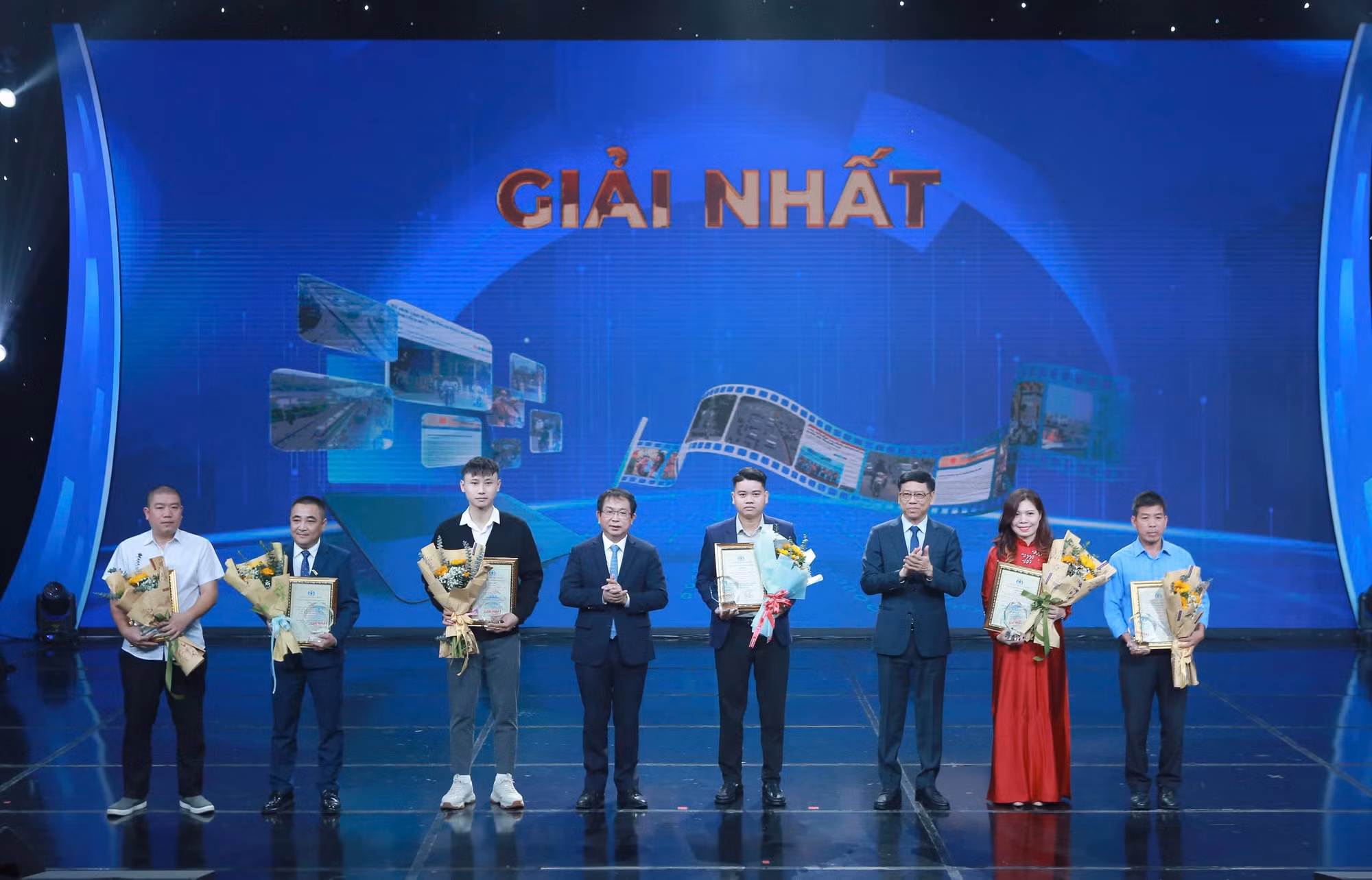 Báo Công an Nhân dân đạt giải Ba cuộc thi Báo chí tuyên truyền về An toàn giao thông -0
