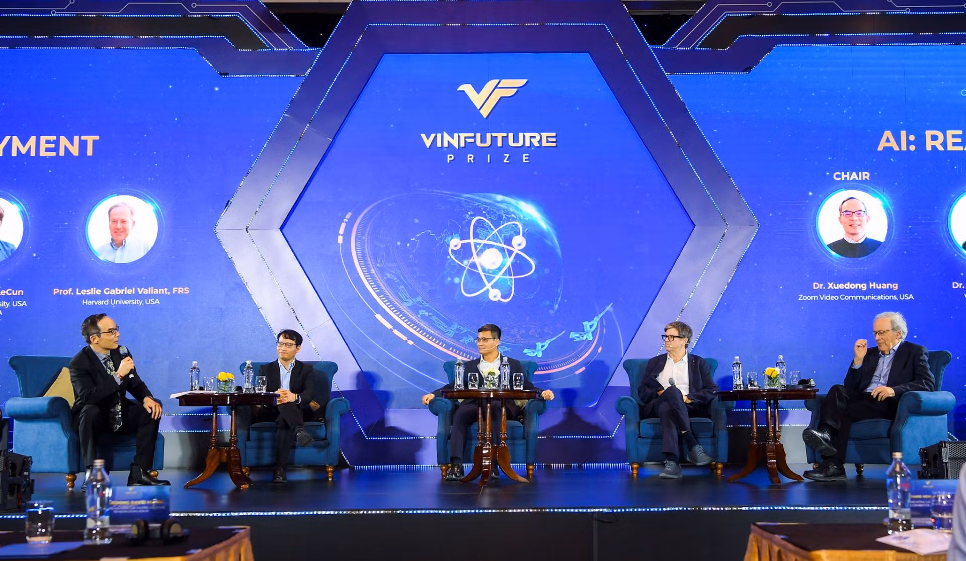 Nhà khoa học VinFuture lý giải vì sao AI không thể thông minh được như con người -0