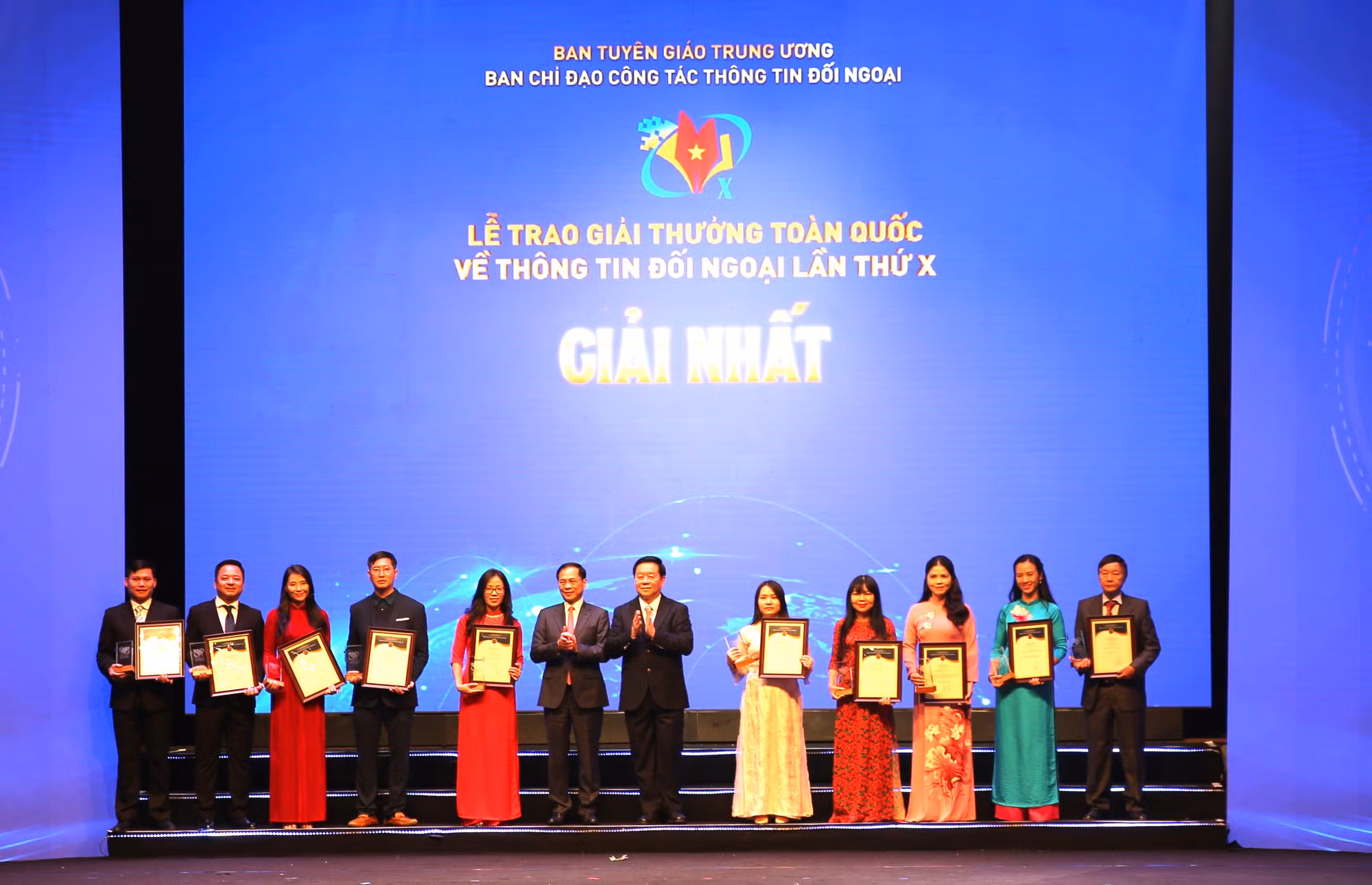 Công tác thông tin đối ngoại là cầu nối quan trọng giúp thế giới hiểu hơn về Việt Nam -0