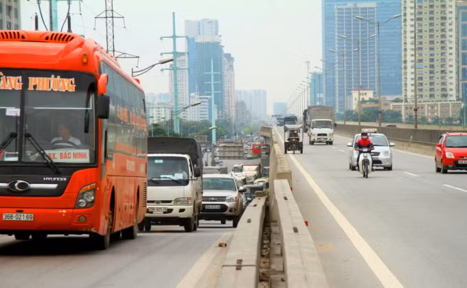 Hà Nội bác đề xuất cho xe khách chạy xuyên tâm -0