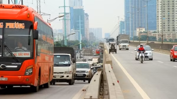 Hà Nội bác đề xuất cho xe khách chạy xuyên tâm
