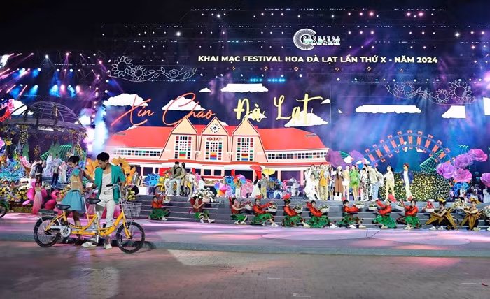 Đà Lạt cần đẩy mạnh chọn tạo, nhập khẩu các loại hoa quý -1