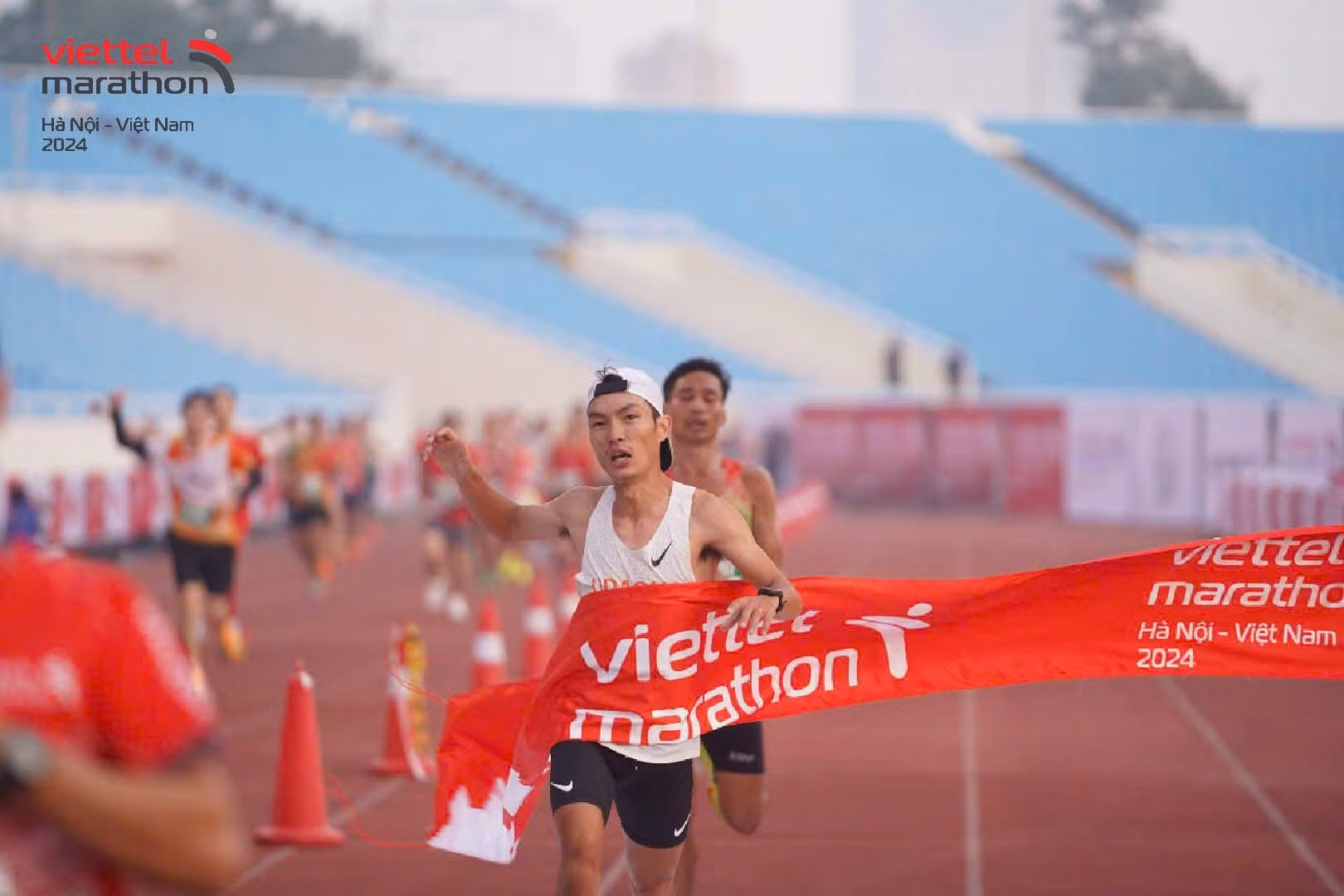 Kỷ lục mới được thiết lập tại Viettel Marathon Hà Nội 2024 -0