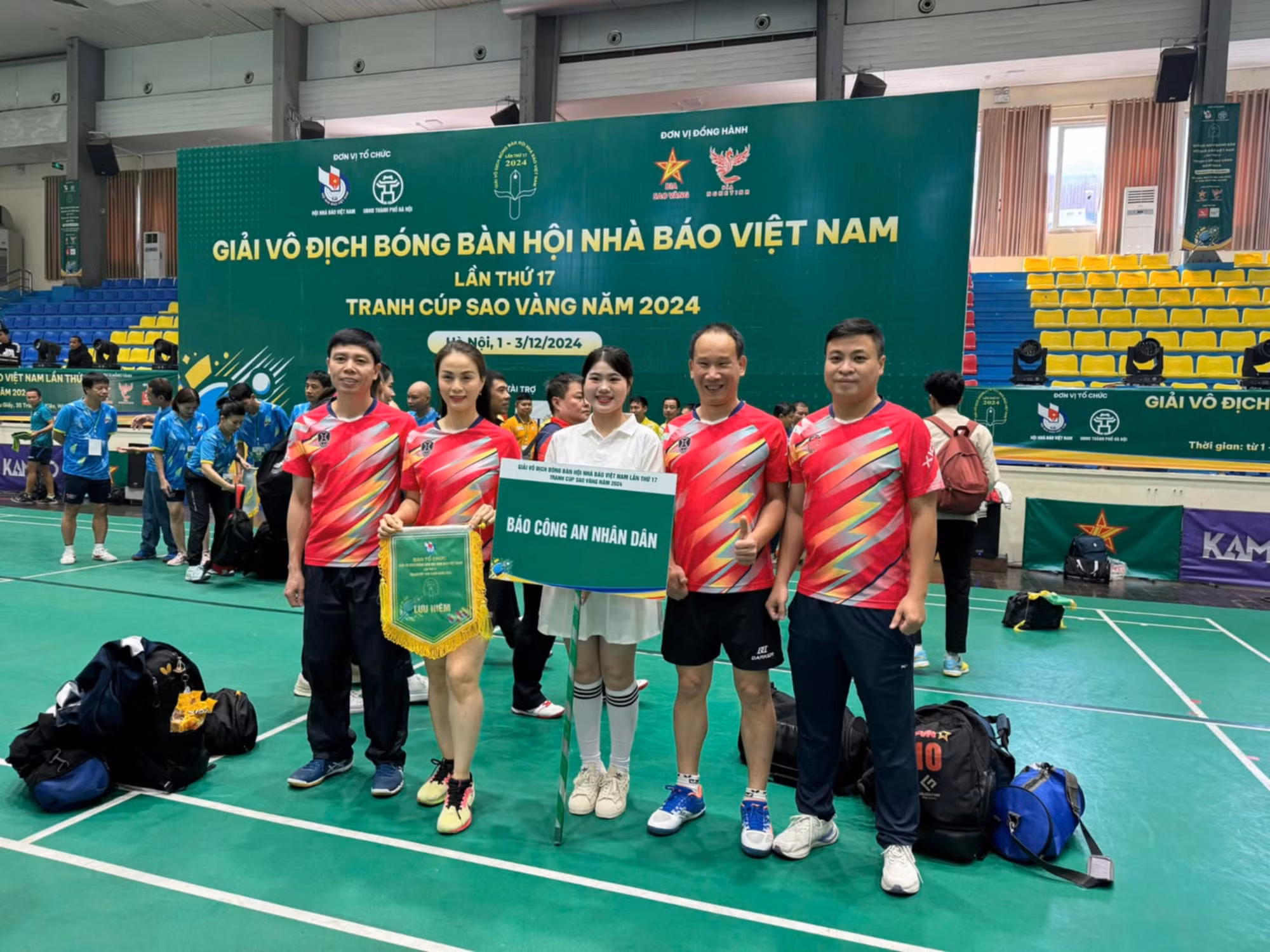 6379dea5-07e5-4e24-b478-b308543406e3.jpg -0
