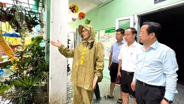 Hà Nội: 30 trường học bị ngập do hoàn lưu bão
