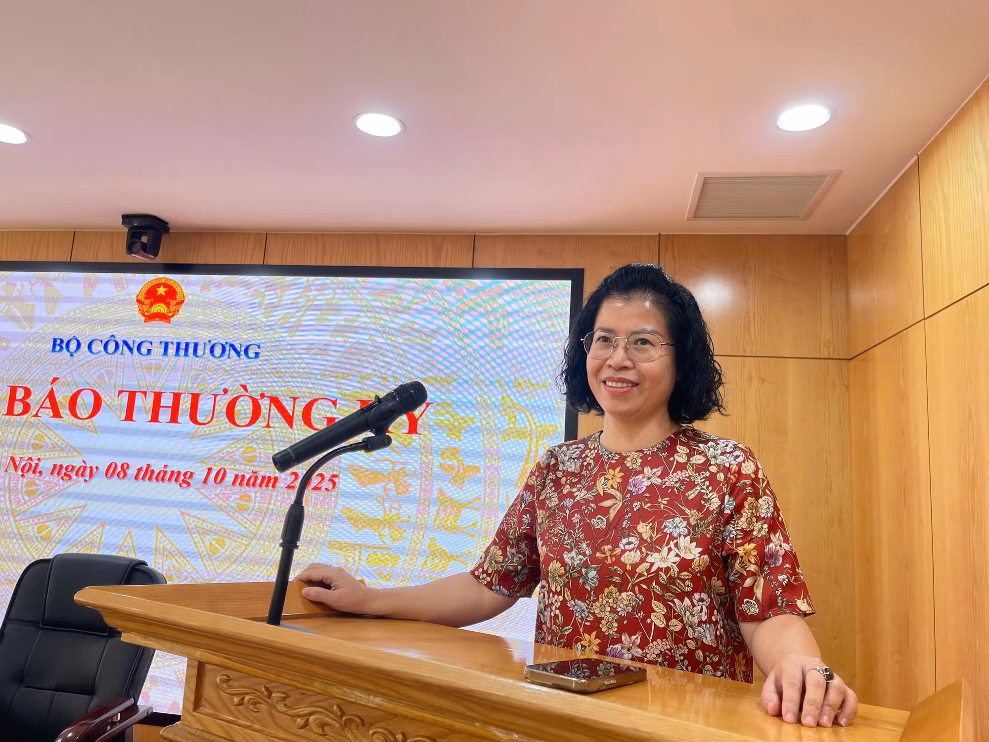 Gỡ bỏ 44.446 sản phẩm và chặn 12.414 gian hàng vi phạm trên thương mại điện tử -0