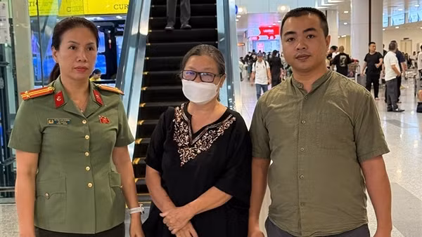 Bắt và vận động đầu thú 2 đối tượng truy nã ở nước ngoài