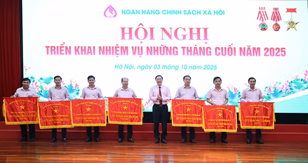 NHCSXH: 9 tháng tăng trưởng tín dụng hơn 30,4 nghìn tỷ đồng, hỗ trợ gần 6,73 triệu hộ vay vốn -0